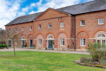 image of 9 The Stables, Croome D'abitot