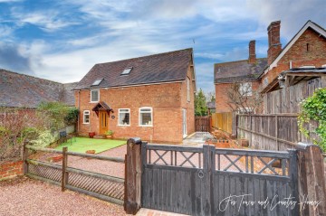 image of No 6, The Coach House, Throckmorton