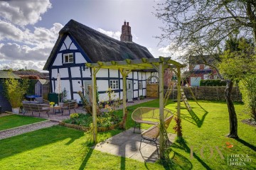 image of 1 & 2 The Cottage, Church Road