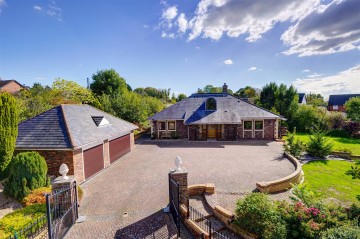 image of Rowan Lodge, Sparrowhall Lane