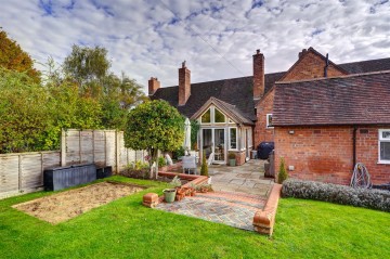 image of 13, Apple Tree Walk